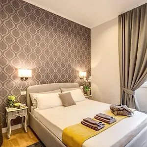 https://the-club-navona.it-romehotels.com